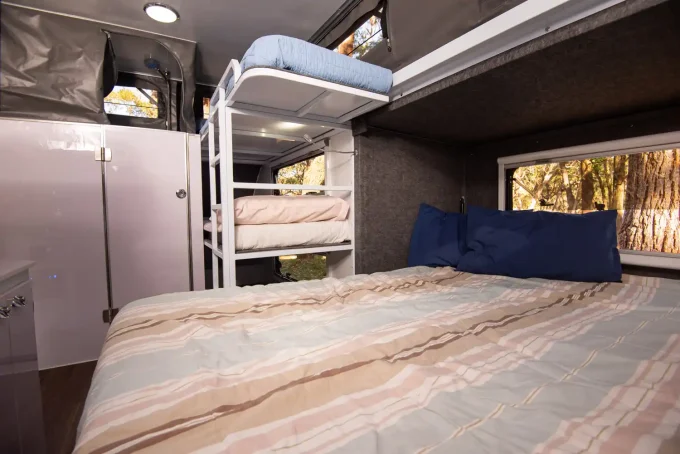 blue tongue camper xh16 hybrid caravan triple bunk